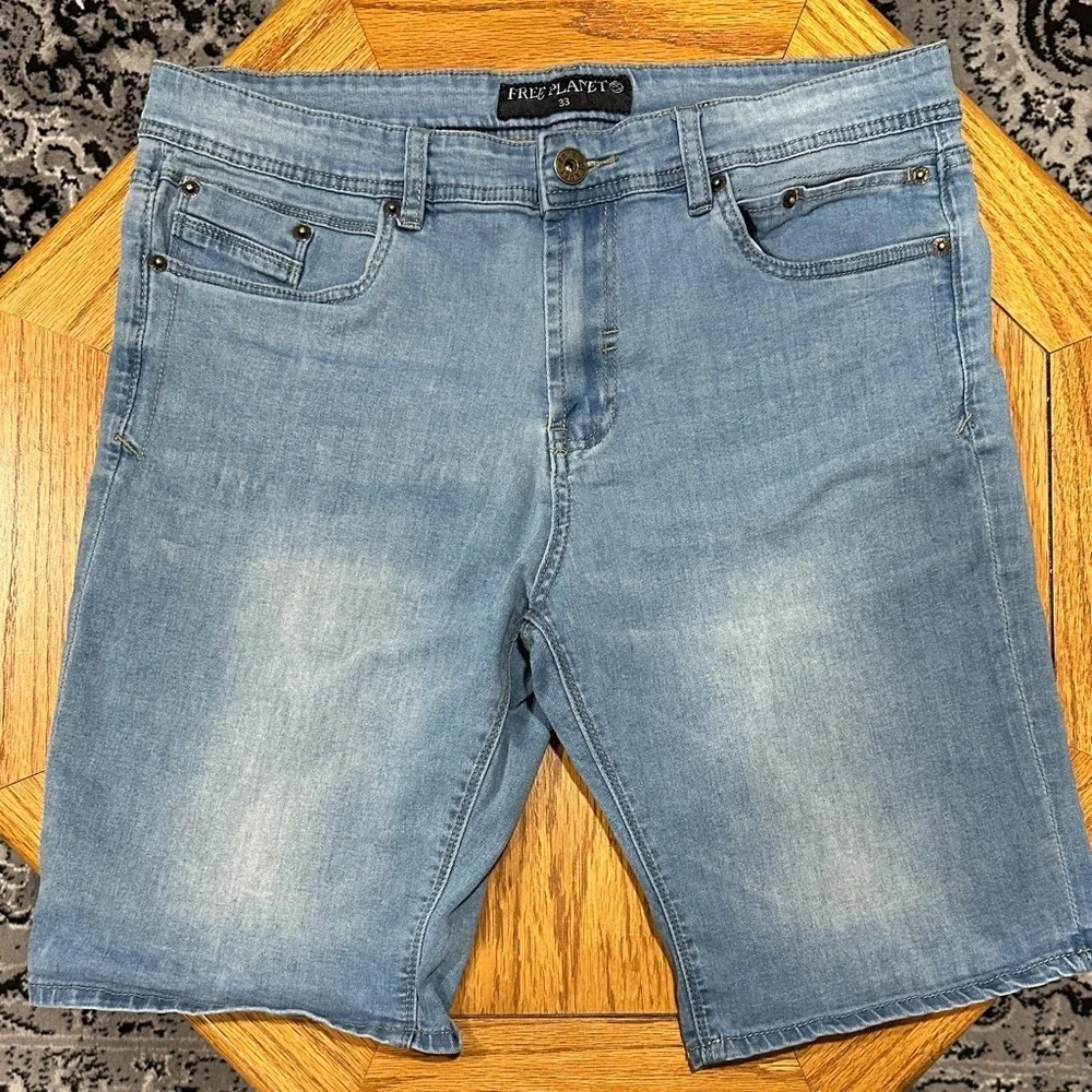 **FREE PLANET* Men’s Light Wash Denim Bermuda Shorts Size 33